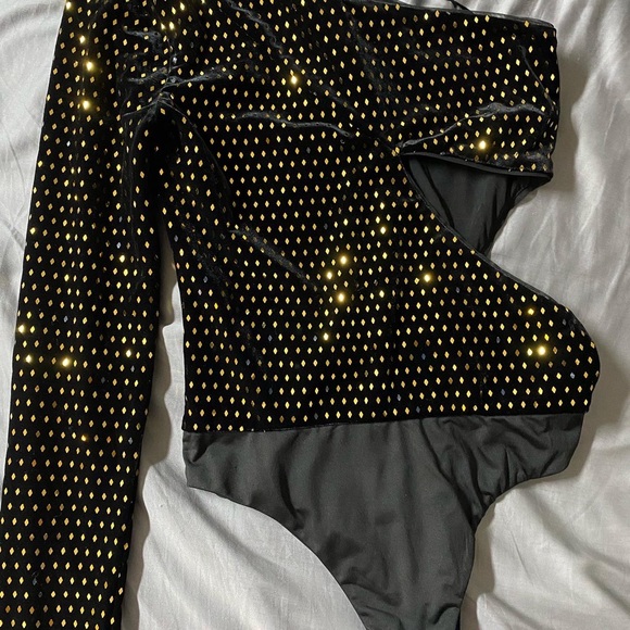 H:ours designer black and gold bodysuit! - Picture 3 of 3